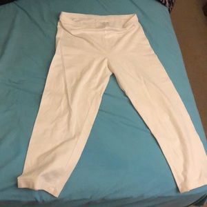 Vera wang spandex Capri leggings.